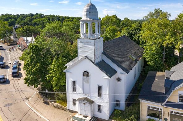 211 York St, York, ME 03909